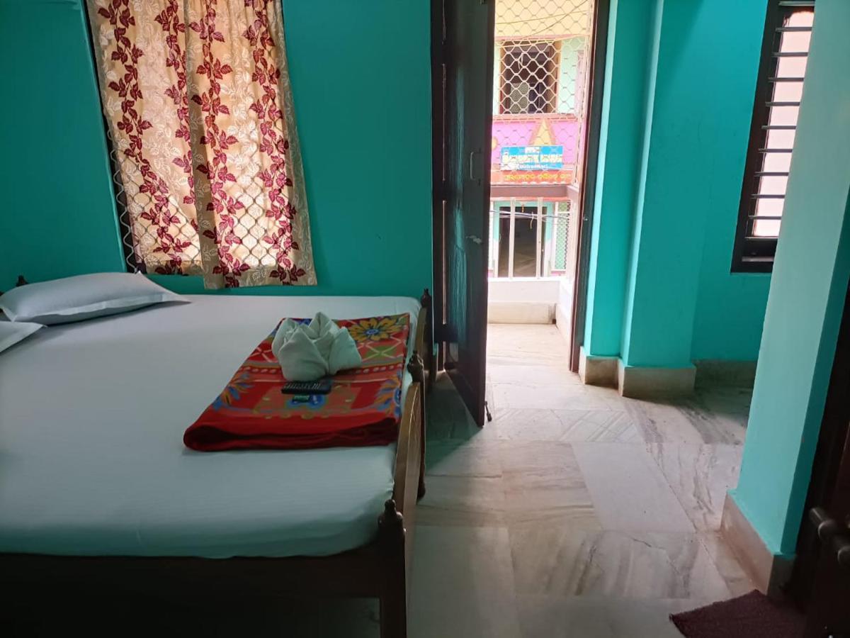 Hotel Radha Krishna ปูรี ภายนอก รูปภาพ