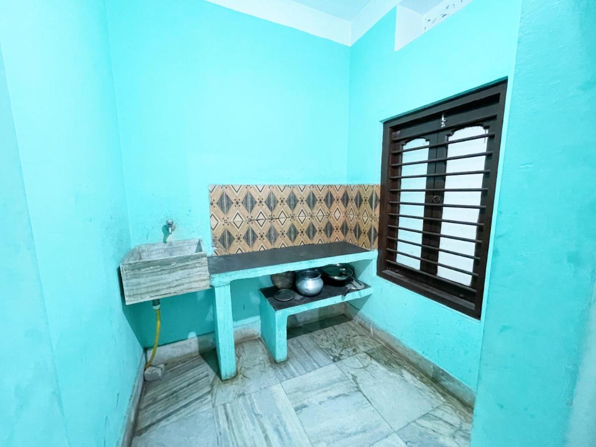 Hotel Radha Krishna ปูรี ภายนอก รูปภาพ