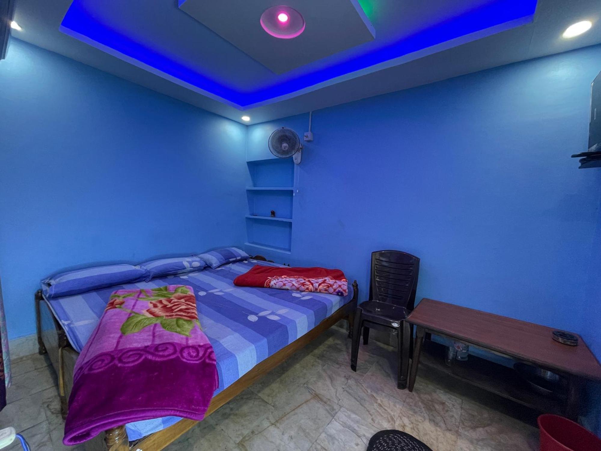 Hotel Radha Krishna ปูรี ภายนอก รูปภาพ