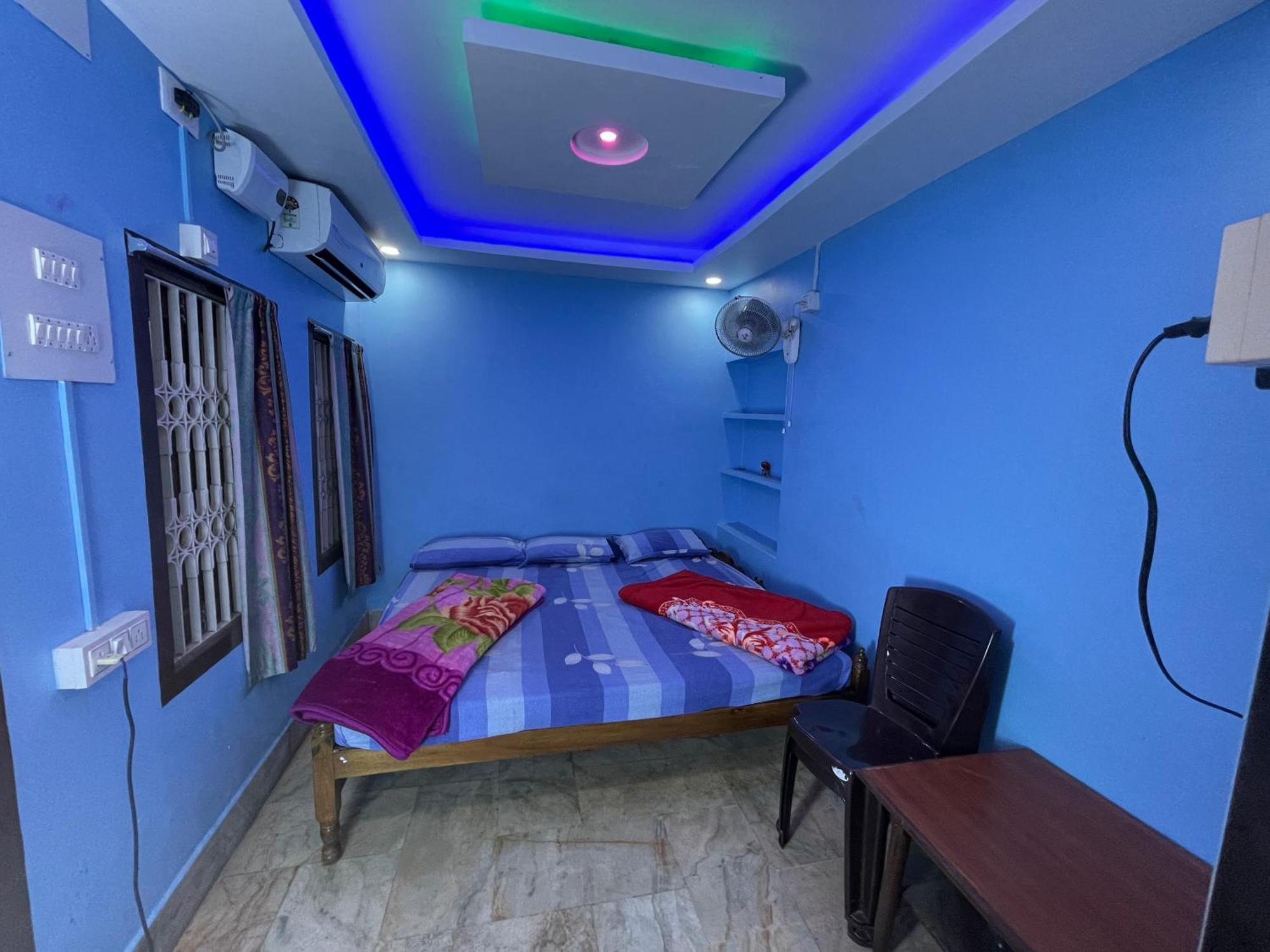 Hotel Radha Krishna ปูรี ภายนอก รูปภาพ